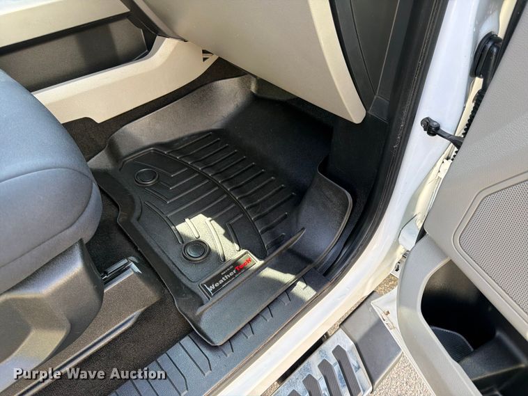 image for item FK0193 2017 Ford F250 Super Duty XLT Ext. Cab pickup truck