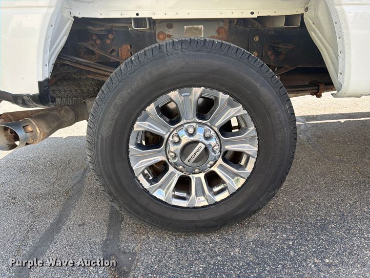 image for item FK0193 2017 Ford F250 Super Duty XLT Ext. Cab pickup truck