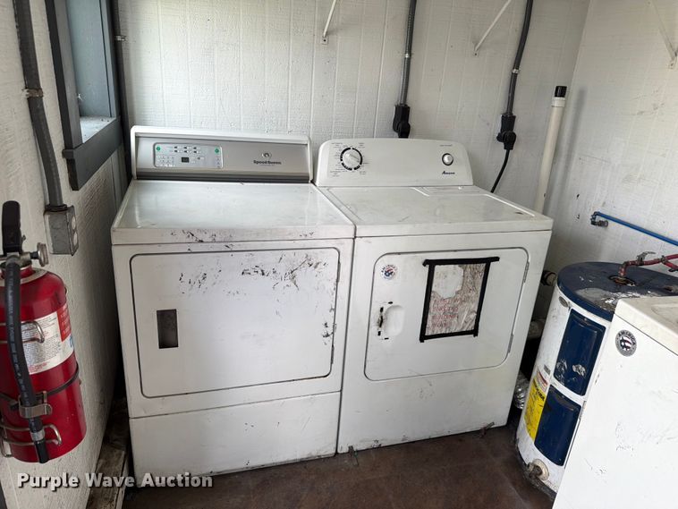 image for item FK2006 Skid mounted laundry unit
