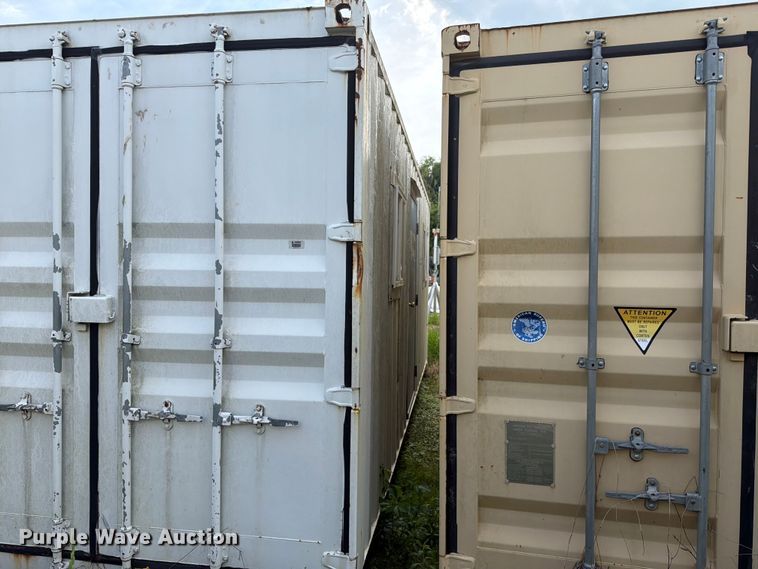 image for item FK2007 Skid mounted locker room