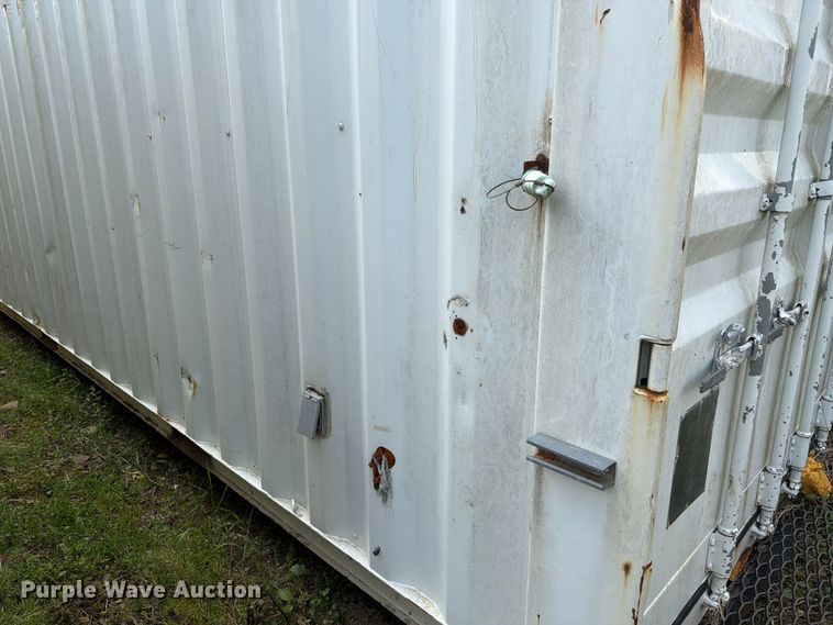 image for item FK2007 Skid mounted locker room