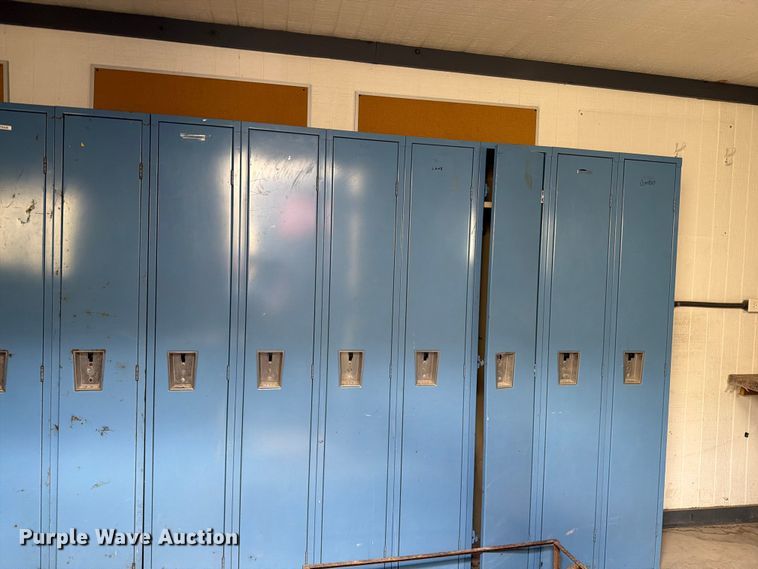 image for item FK2007 Skid mounted locker room