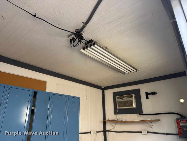 image for item FK2007 Skid mounted locker room
