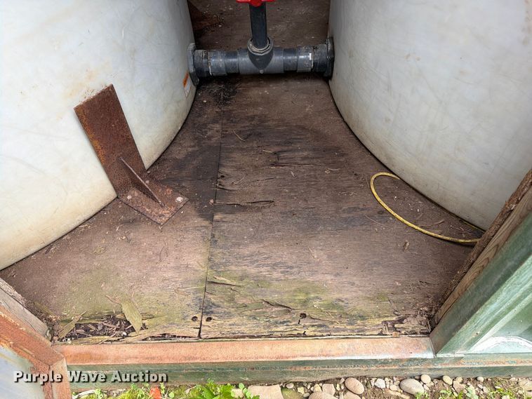 image for item FK2009 Water tank container