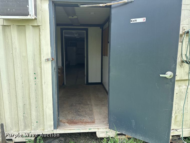 image for item FK2021 Skid mounted changing trailer