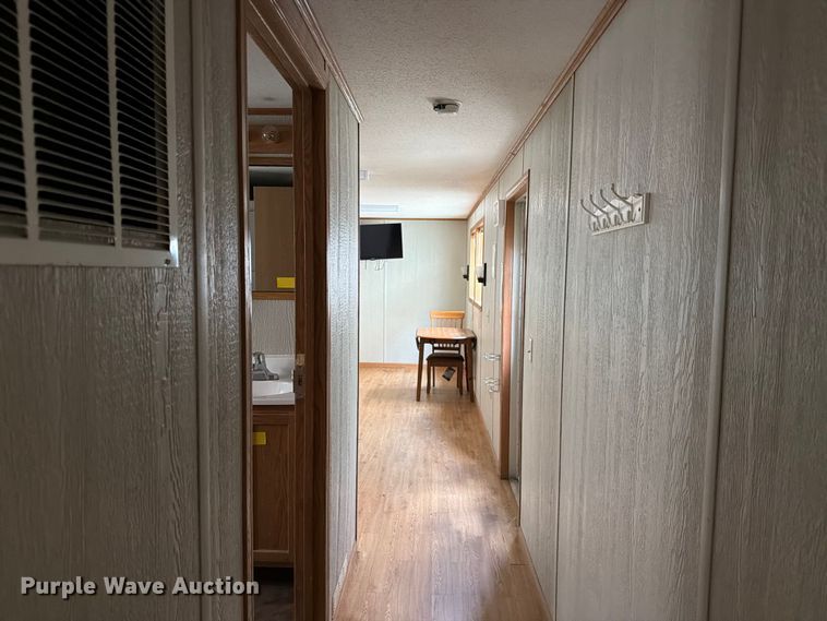 image for item FK2027 Skid mounted living quarters
