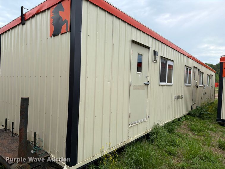 image for item FK2028 Skid mounted living quarters