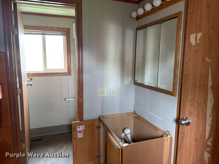 image for item FK2028 Skid mounted living quarters