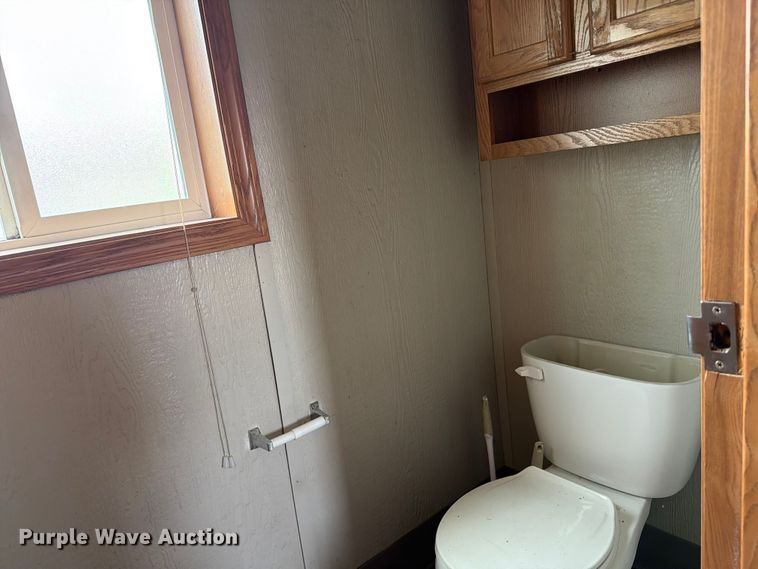 image for item FK2028 Skid mounted living quarters