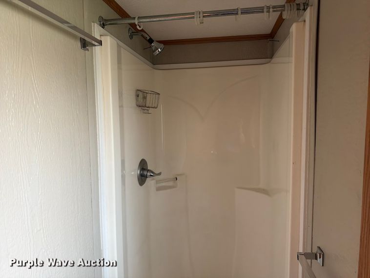 image for item FK2028 Skid mounted living quarters