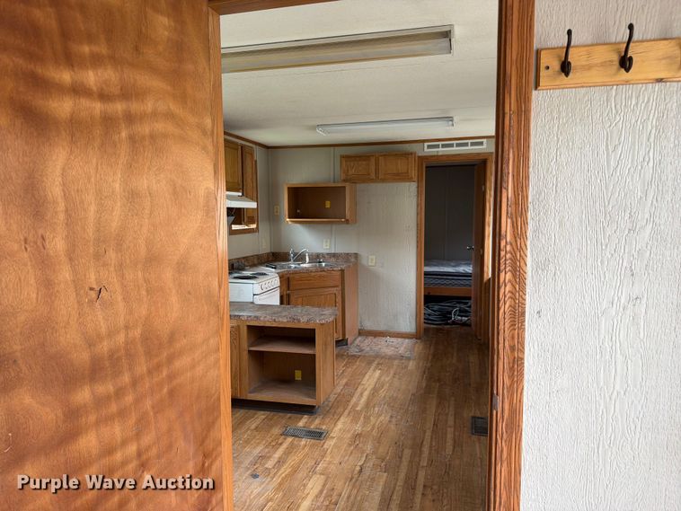 image for item FK2028 Skid mounted living quarters