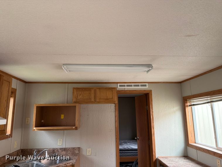 image for item FK2028 Skid mounted living quarters