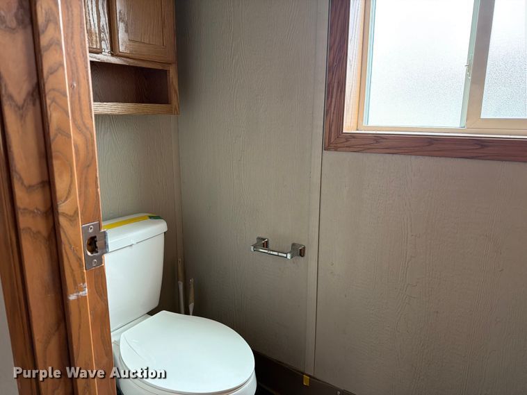 image for item FK2028 Skid mounted living quarters