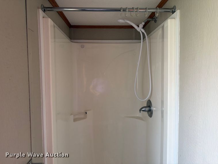 image for item FK2028 Skid mounted living quarters
