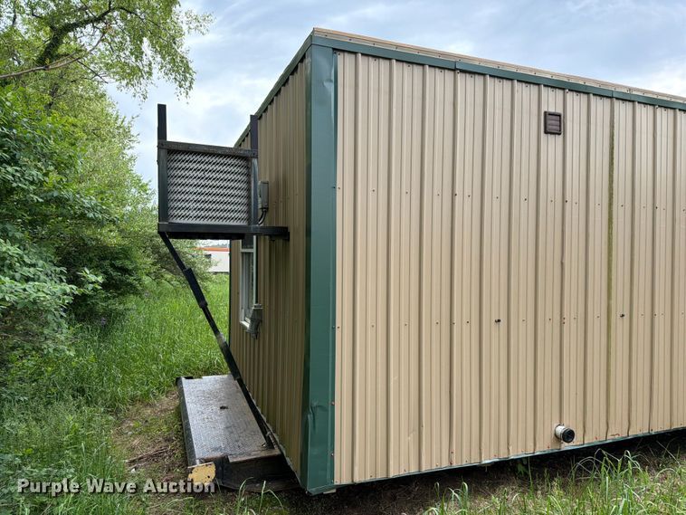 image for item FK2029 Skid mounted living quarters