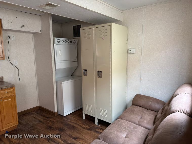 image for item FK2029 Skid mounted living quarters
