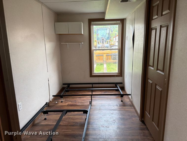 image for item FK2029 Skid mounted living quarters