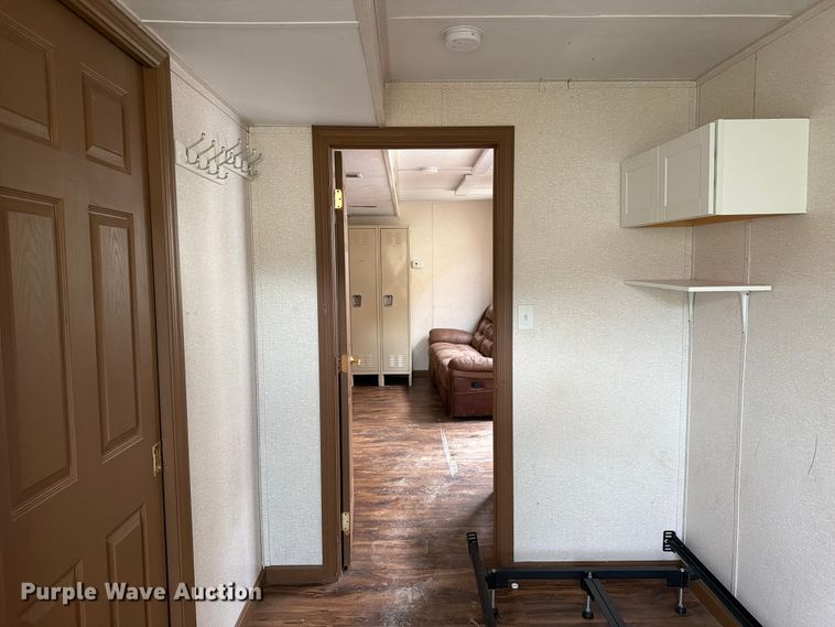 image for item FK2029 Skid mounted living quarters