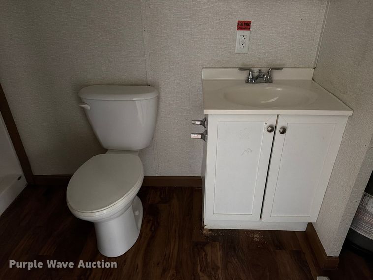 image for item FK2029 Skid mounted living quarters
