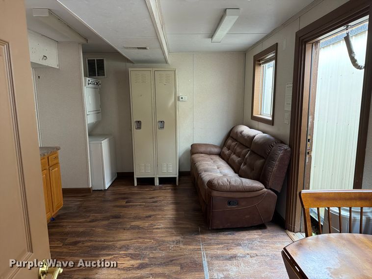image for item FK2029 Skid mounted living quarters