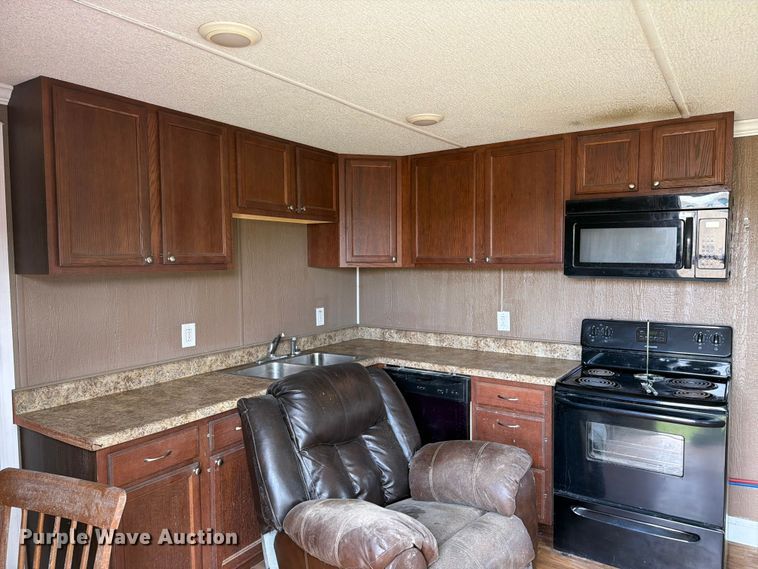 image for item FK2030 Skid mounted living quarters