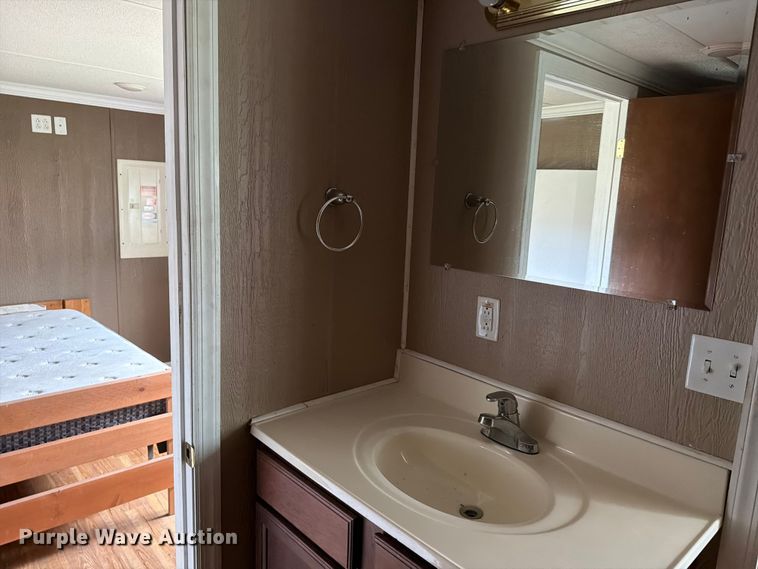 image for item FK2030 Skid mounted living quarters