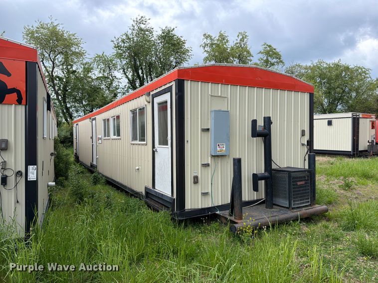image for item FK2031 Skid mounted living quarters