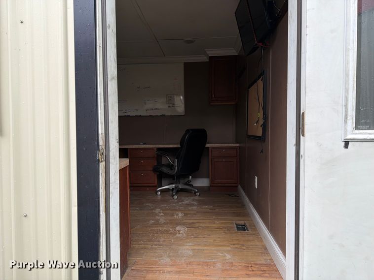 image for item FK2031 Skid mounted living quarters