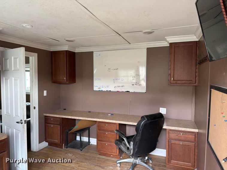 image for item FK2031 Skid mounted living quarters