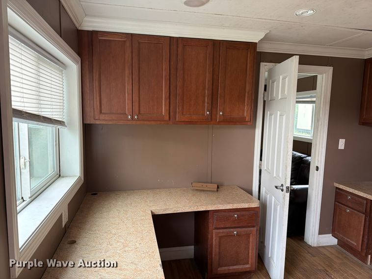 image for item FK2031 Skid mounted living quarters