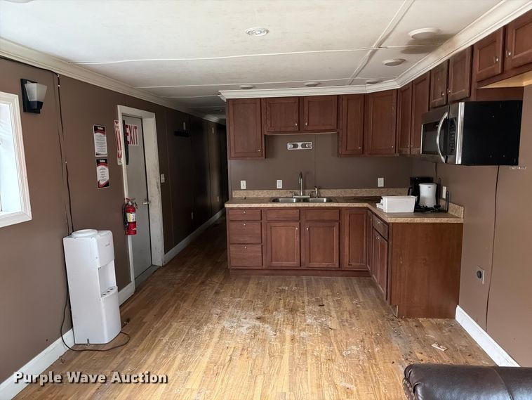 image for item FK2031 Skid mounted living quarters