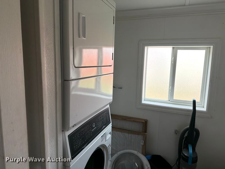 image for item FK2031 Skid mounted living quarters