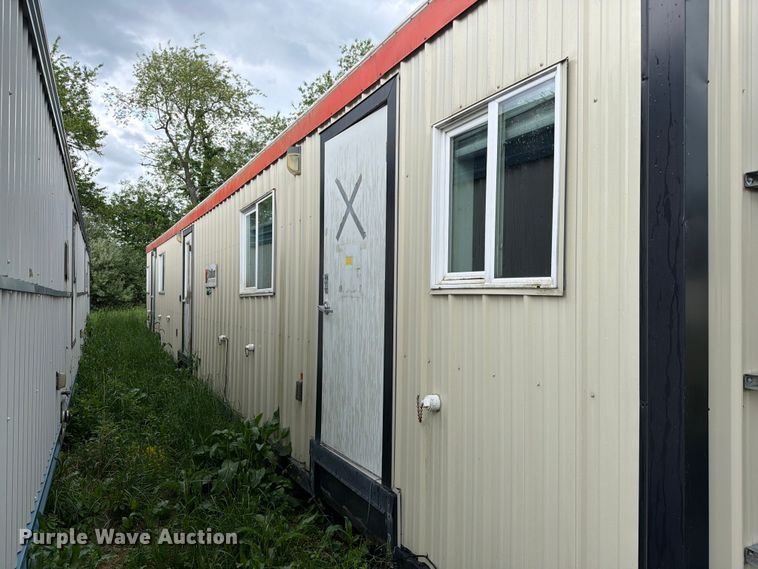image for item FK2032 Skid mounted living quarters
