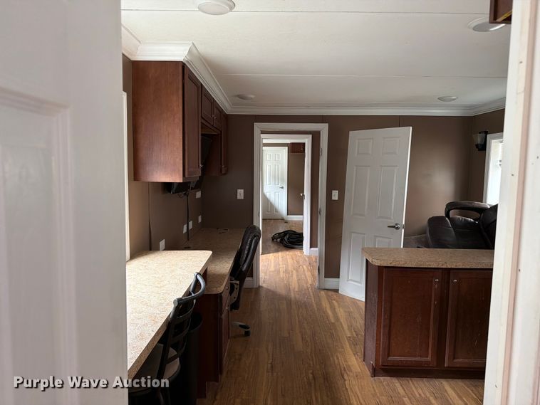 image for item FK2032 Skid mounted living quarters