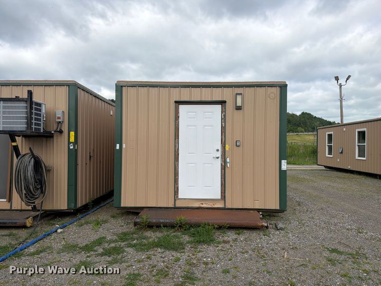 image for item FK2034 Skid mounted locker room