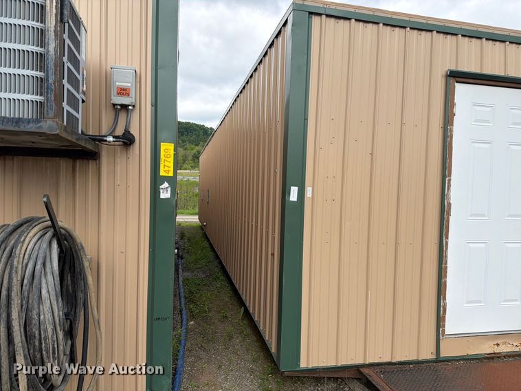 image for item FK2034 Skid mounted locker room