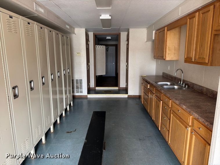 image for item FK2034 Skid mounted locker room