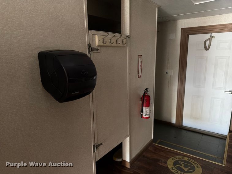 image for item FK2034 Skid mounted locker room