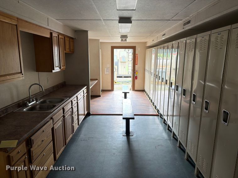 image for item FK2034 Skid mounted locker room