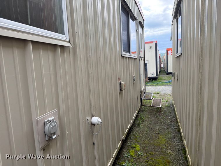 image for item FK2035 Skid mounted living quarters