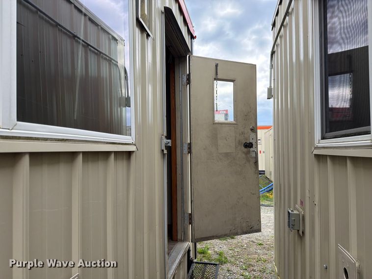 image for item FK2035 Skid mounted living quarters