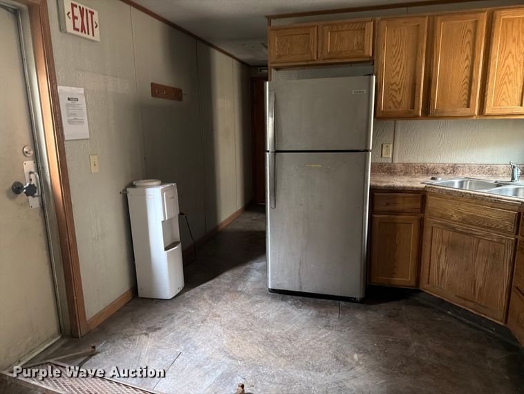 image for item FK2035 Skid mounted living quarters