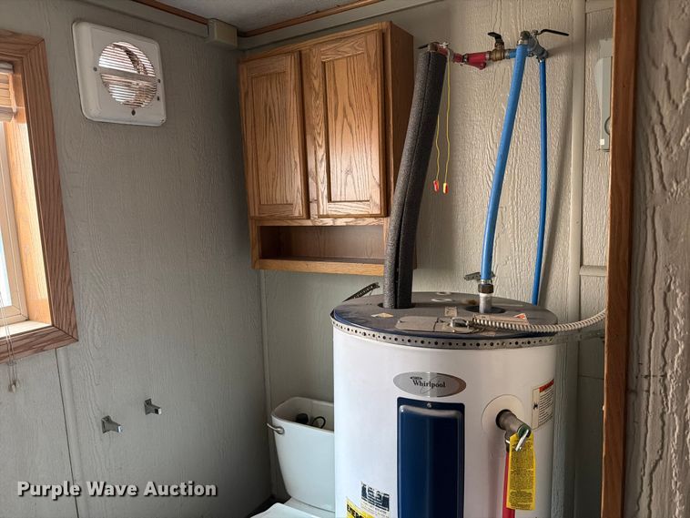 image for item FK2035 Skid mounted living quarters