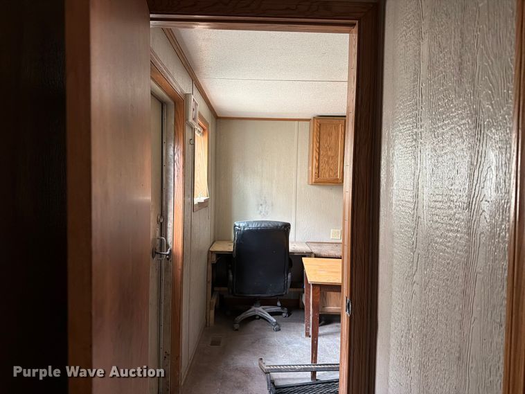 image for item FK2035 Skid mounted living quarters