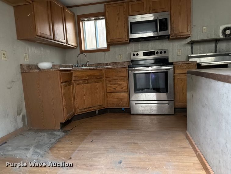image for item FK2043 Skid mounted living quarters