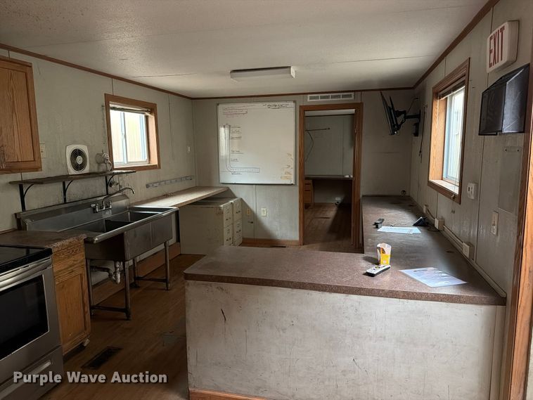 image for item FK2043 Skid mounted living quarters