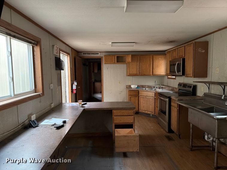 image for item FK2043 Skid mounted living quarters