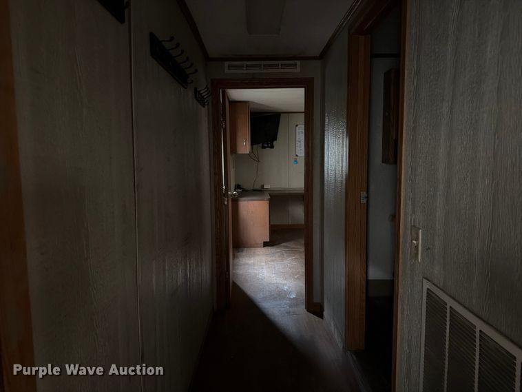 image for item FK2043 Skid mounted living quarters