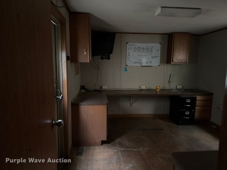 image for item FK2043 Skid mounted living quarters