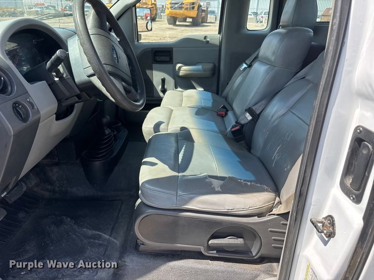 image for item NA9374 2005 Ford F150 pickup truck